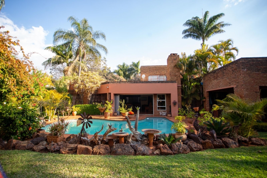 5 Bedroom Property for Sale in Chroompark Limpopo