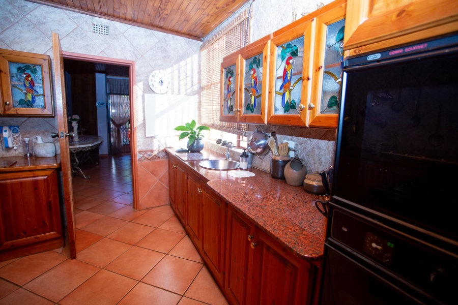 5 Bedroom Property for Sale in Chroompark Limpopo