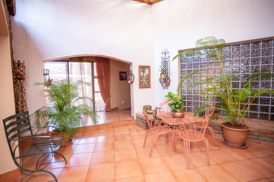 5 Bedroom Property for Sale in Chroompark Limpopo