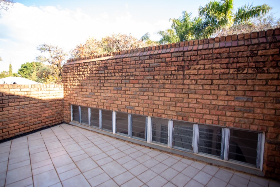 5 Bedroom Property for Sale in Chroompark Limpopo