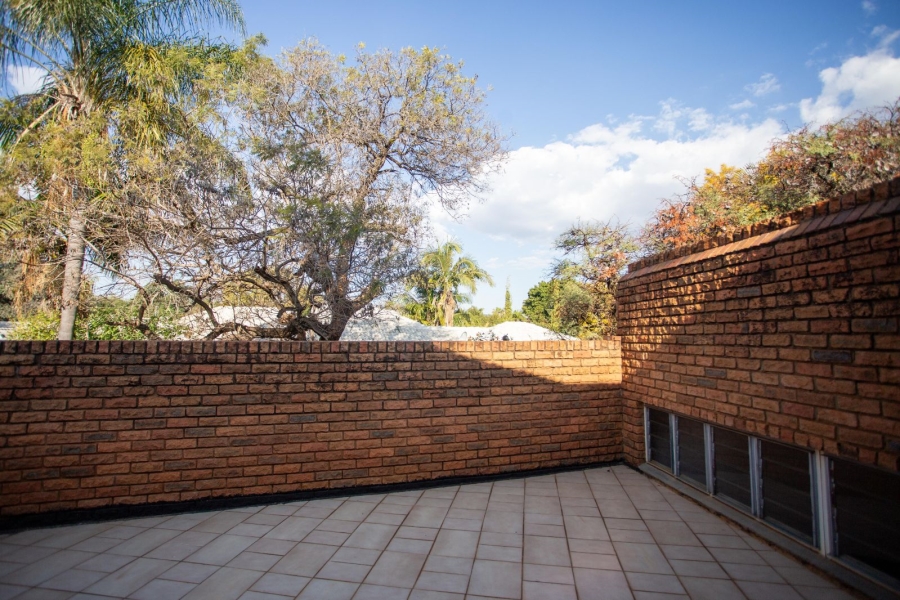 5 Bedroom Property for Sale in Chroompark Limpopo