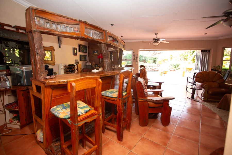 5 Bedroom Property for Sale in Chroompark Limpopo