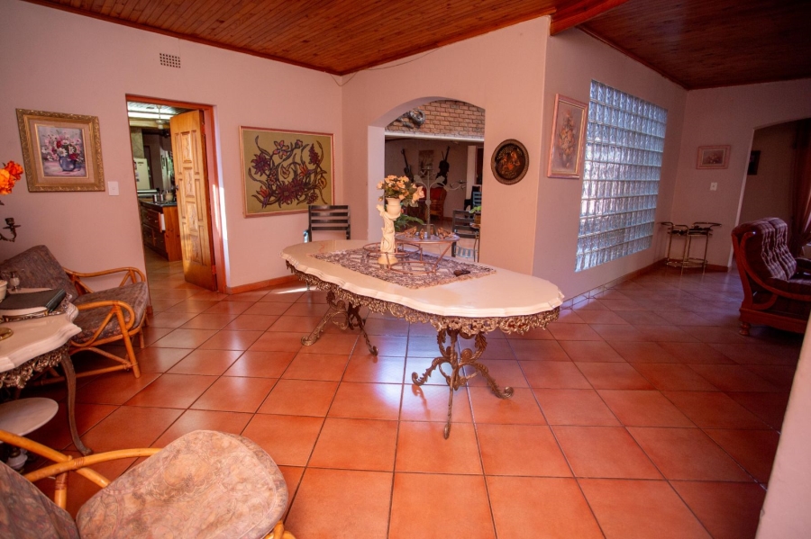 5 Bedroom Property for Sale in Chroompark Limpopo