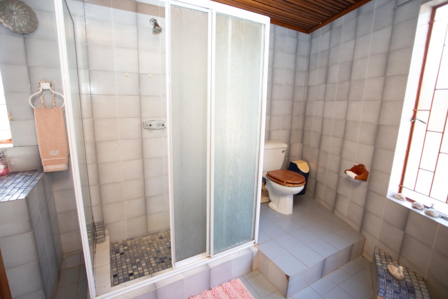 5 Bedroom Property for Sale in Chroompark Limpopo