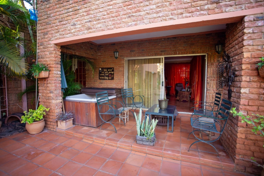 5 Bedroom Property for Sale in Chroompark Limpopo