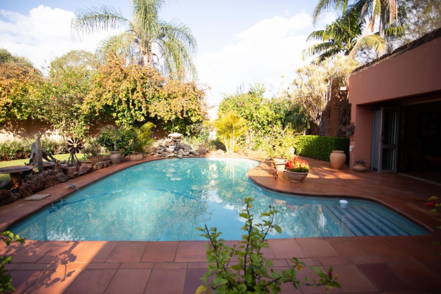 5 Bedroom Property for Sale in Chroompark Limpopo