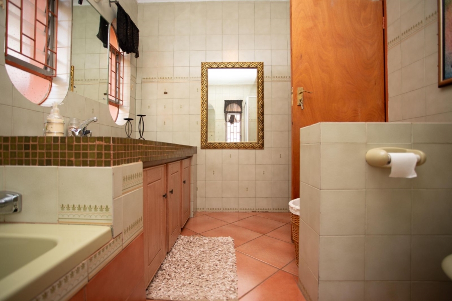 5 Bedroom Property for Sale in Chroompark Limpopo