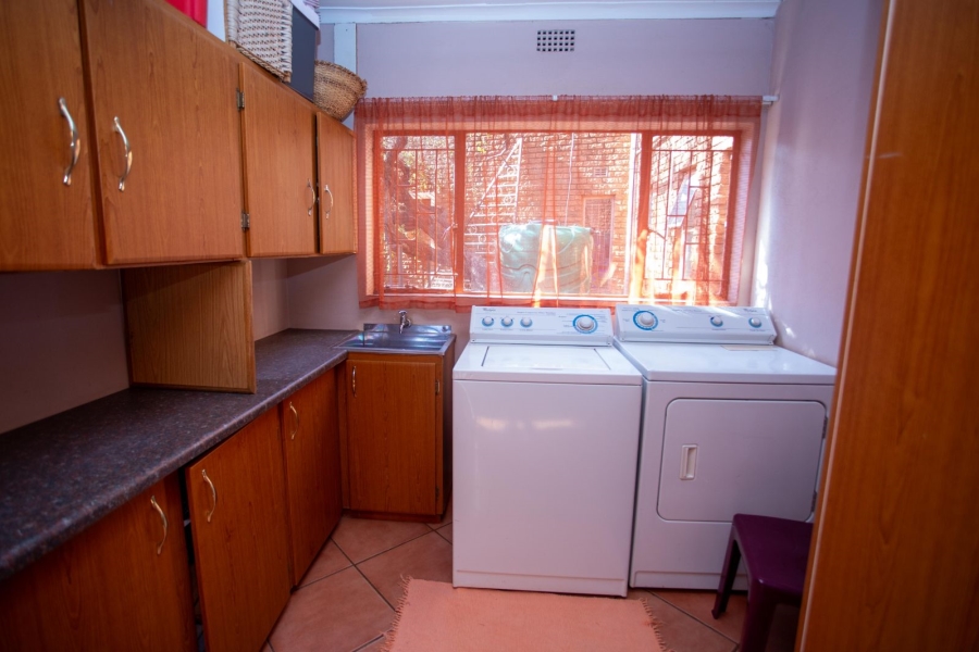 5 Bedroom Property for Sale in Chroompark Limpopo