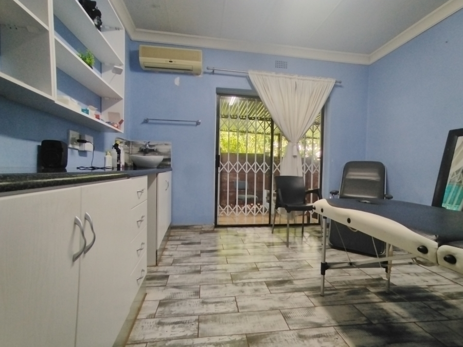 3 Bedroom Property for Sale in Aquapark Limpopo