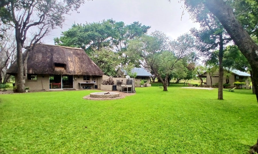 6 Bedroom Property for Sale in Vaalwater Limpopo