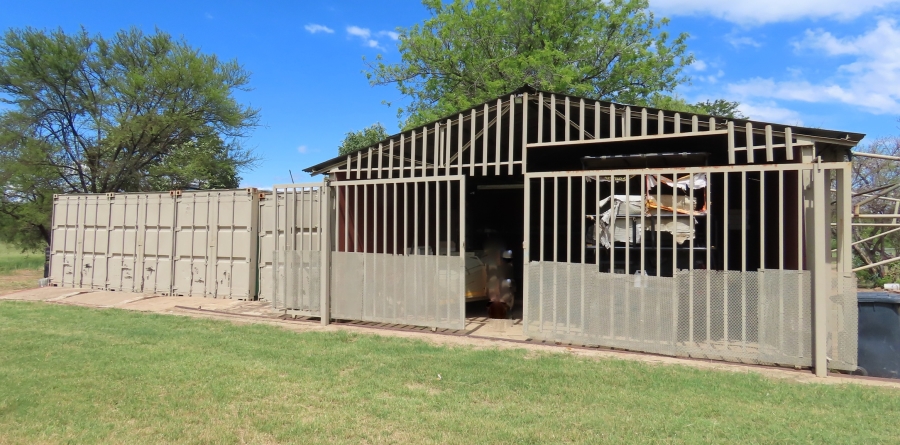 6 Bedroom Property for Sale in Vaalwater Limpopo