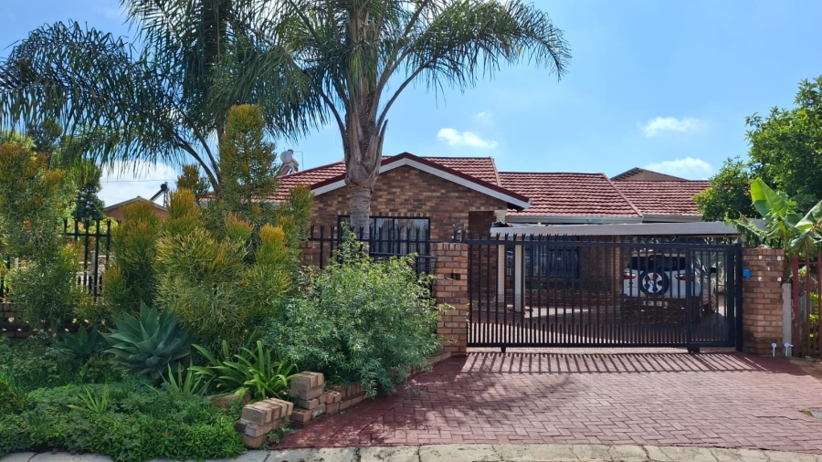 3 Bedroom Property for Sale in Flora Park Limpopo