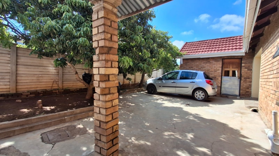3 Bedroom Property for Sale in Flora Park Limpopo