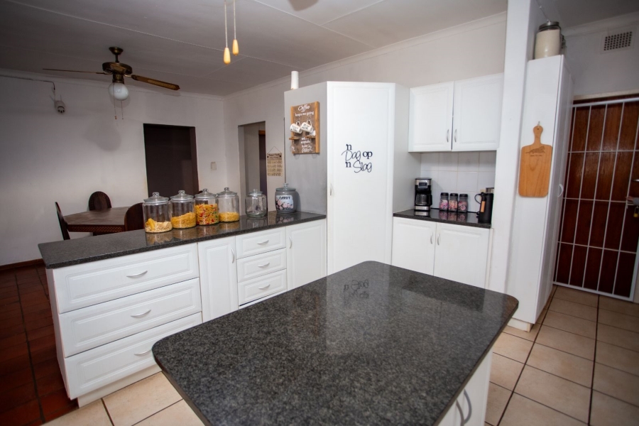 4 Bedroom Property for Sale in Kameeldoringpark Limpopo