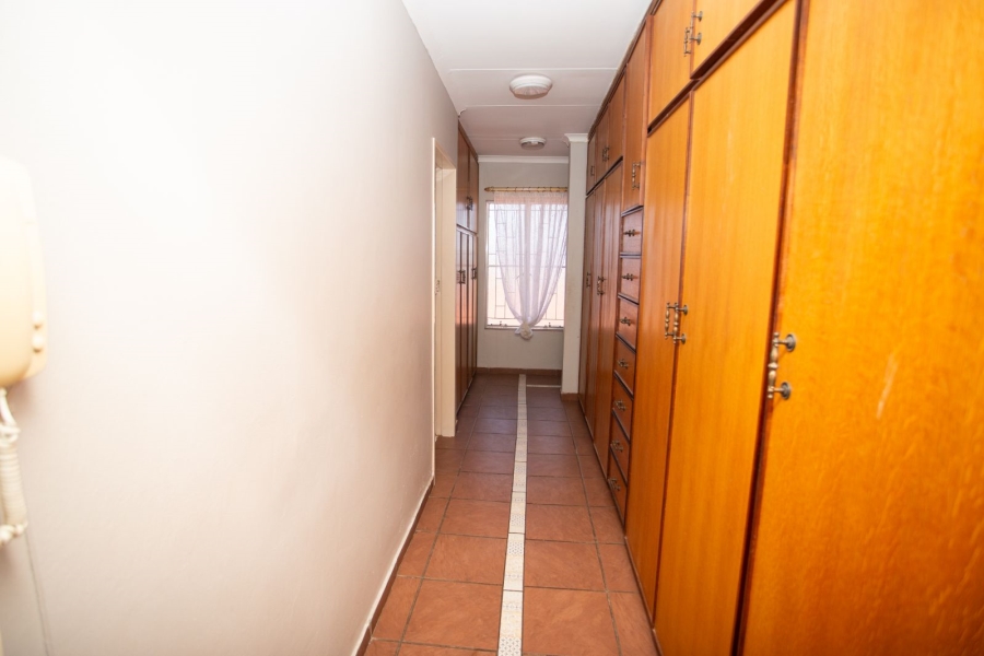 4 Bedroom Property for Sale in Kameeldoringpark Limpopo