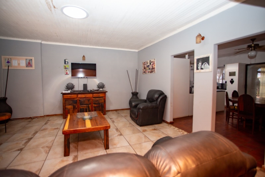 4 Bedroom Property for Sale in Kameeldoringpark Limpopo