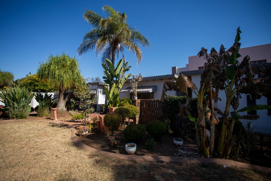 4 Bedroom Property for Sale in Kameeldoringpark Limpopo