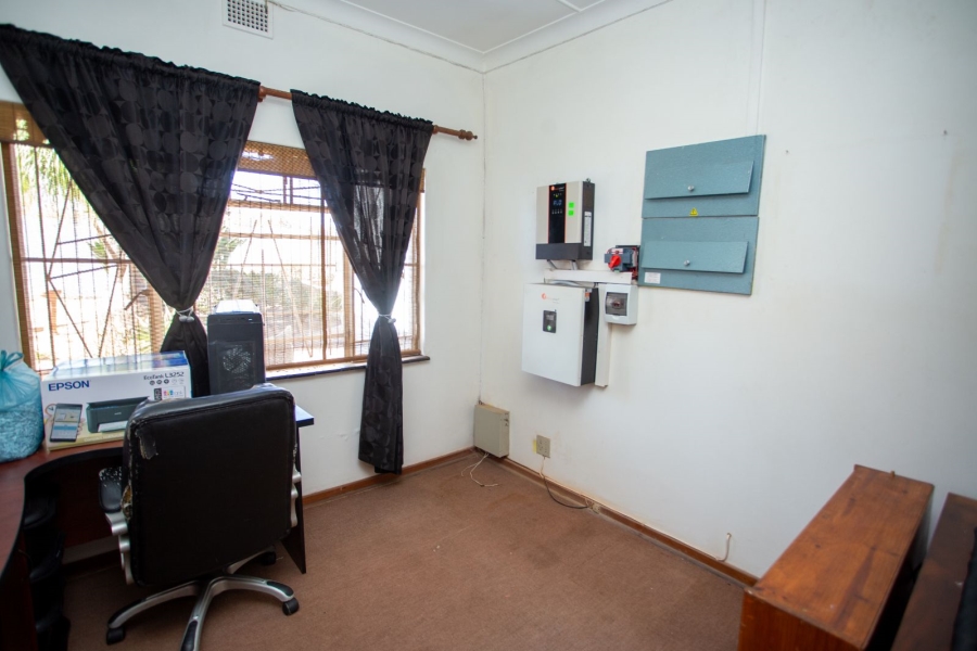 4 Bedroom Property for Sale in Kameeldoringpark Limpopo