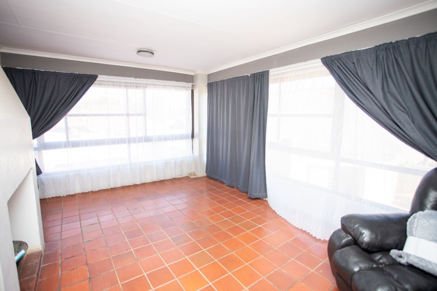 4 Bedroom Property for Sale in Kameeldoringpark Limpopo