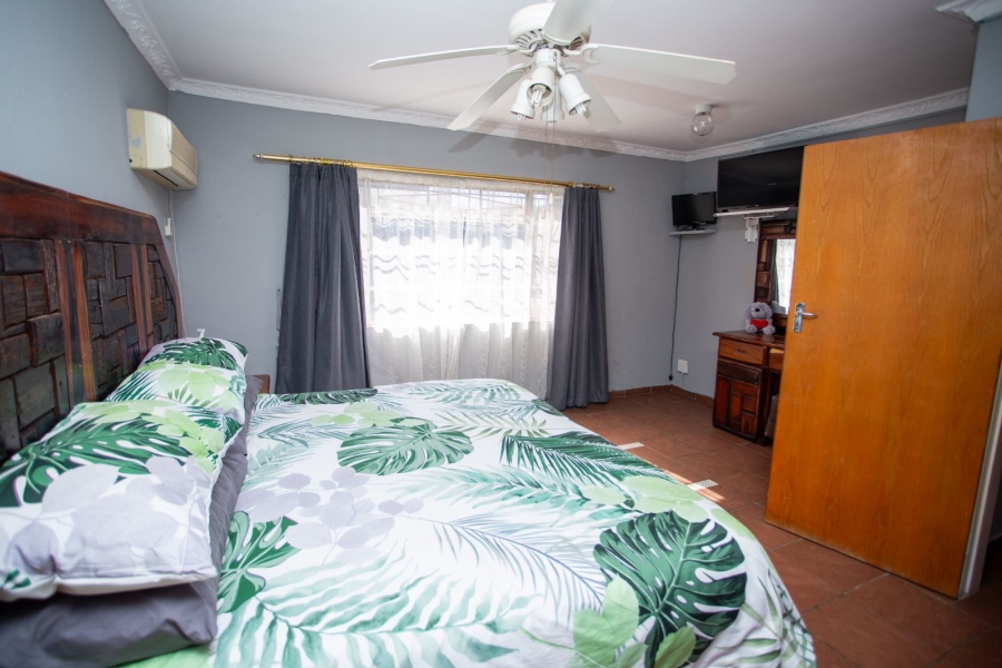 4 Bedroom Property for Sale in Kameeldoringpark Limpopo