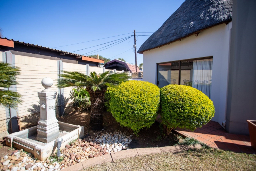 4 Bedroom Property for Sale in Kameeldoringpark Limpopo
