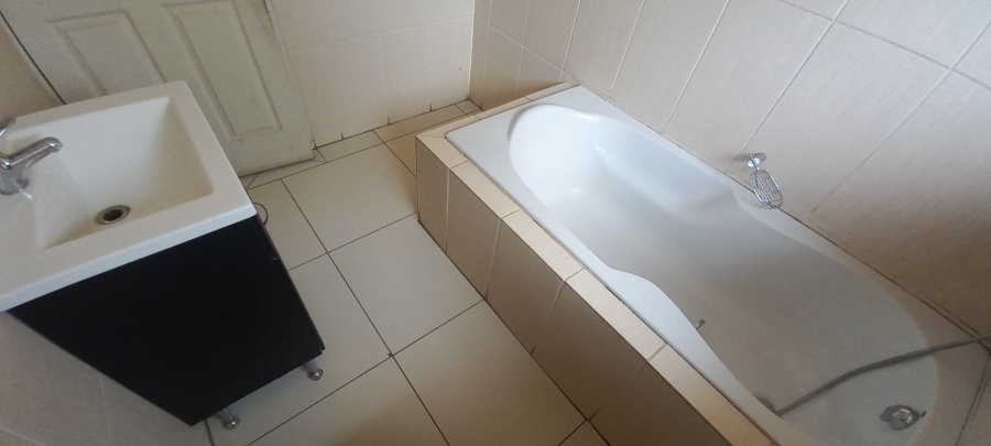 3 Bedroom Property for Sale in Fauna Park Limpopo