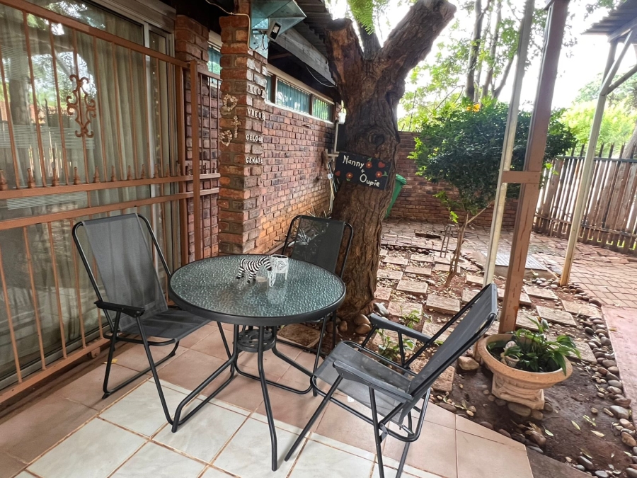 To Let 2 Bedroom Property for Rent in Chroompark Limpopo