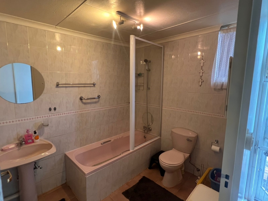 To Let 2 Bedroom Property for Rent in Chroompark Limpopo