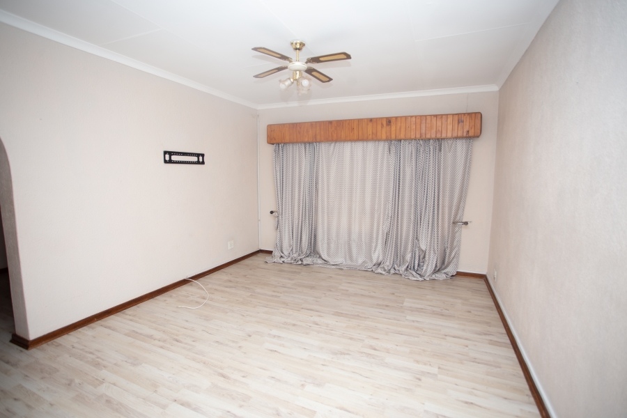 5 Bedroom Property for Sale in Chroompark Limpopo