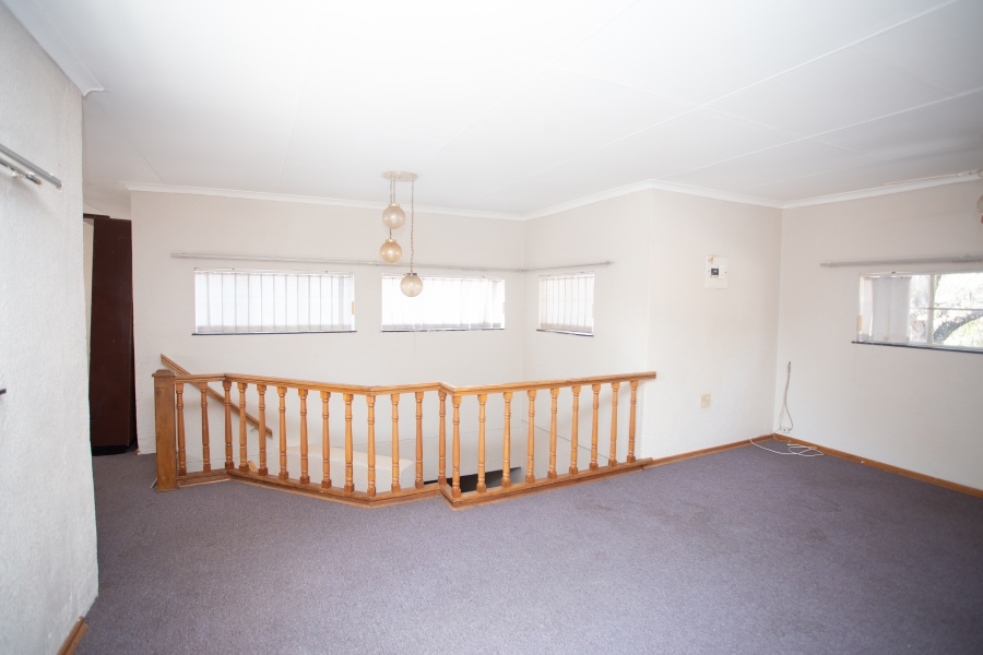 5 Bedroom Property for Sale in Chroompark Limpopo