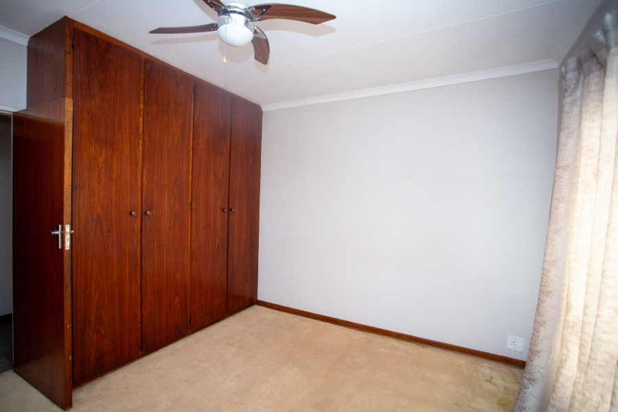 5 Bedroom Property for Sale in Chroompark Limpopo