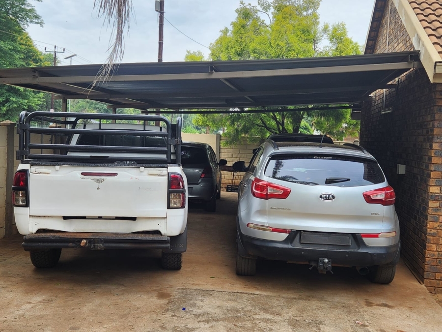 5 Bedroom Property for Sale in Northam Limpopo