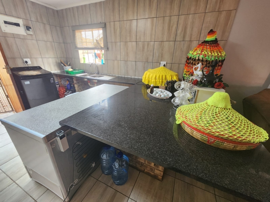 5 Bedroom Property for Sale in Northam Limpopo