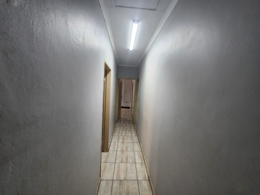 5 Bedroom Property for Sale in Northam Limpopo