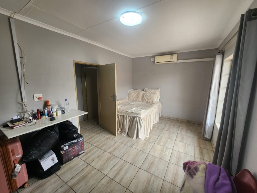 5 Bedroom Property for Sale in Northam Limpopo