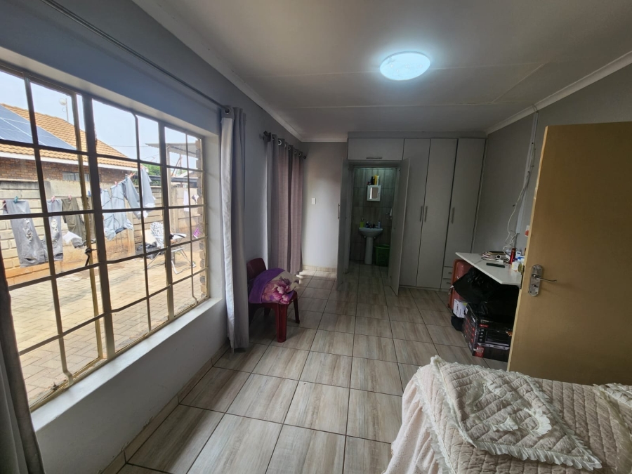 5 Bedroom Property for Sale in Northam Limpopo