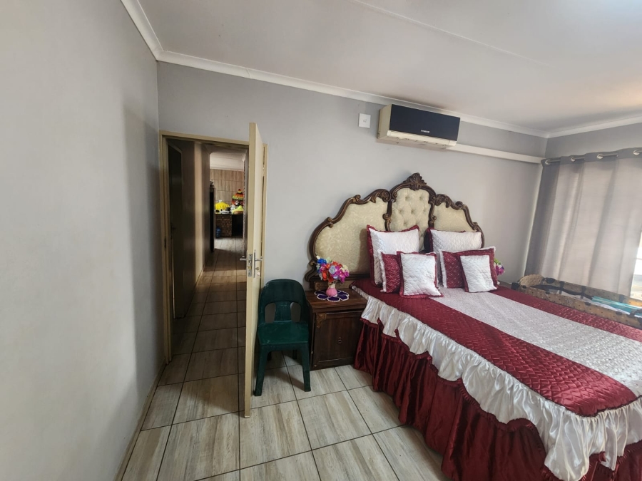 5 Bedroom Property for Sale in Northam Limpopo