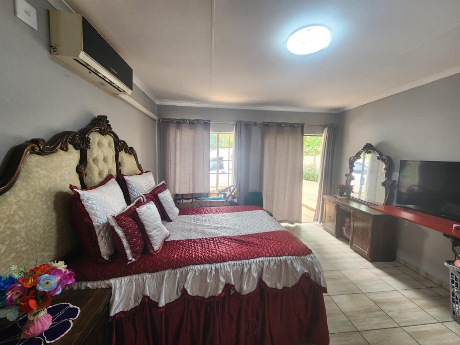 5 Bedroom Property for Sale in Northam Limpopo