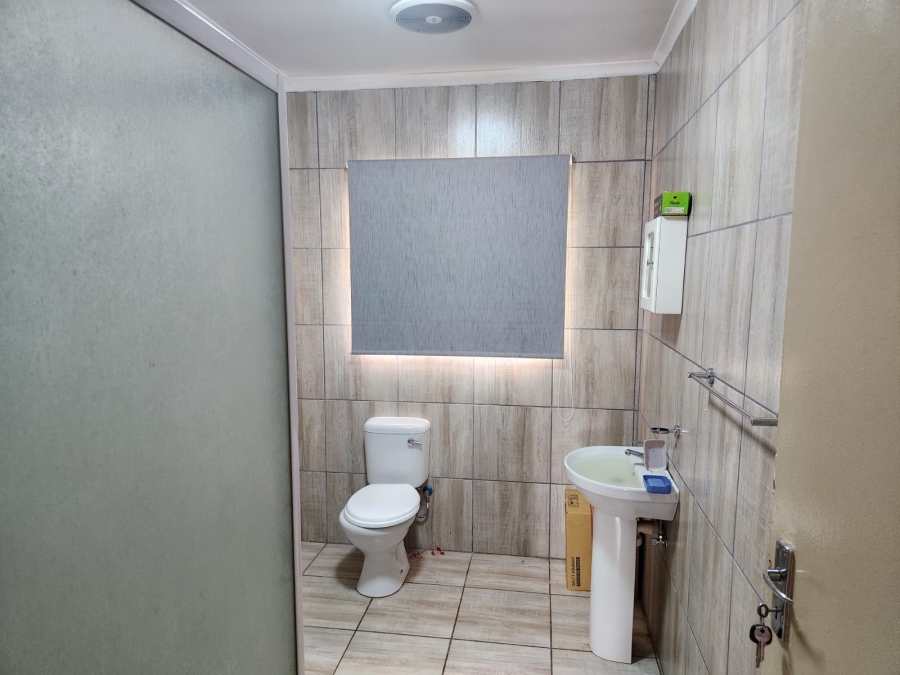 5 Bedroom Property for Sale in Northam Limpopo