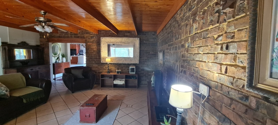 4 Bedroom Property for Sale in Kameeldoringpark Limpopo