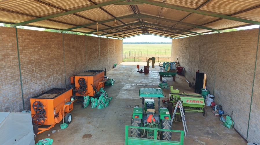 6 Bedroom Property for Sale in Dwaalboom Limpopo