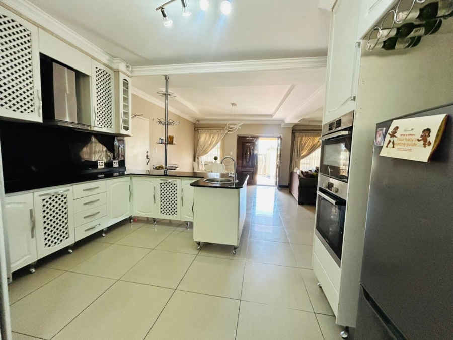 4 Bedroom Property for Sale in Chroompark Limpopo