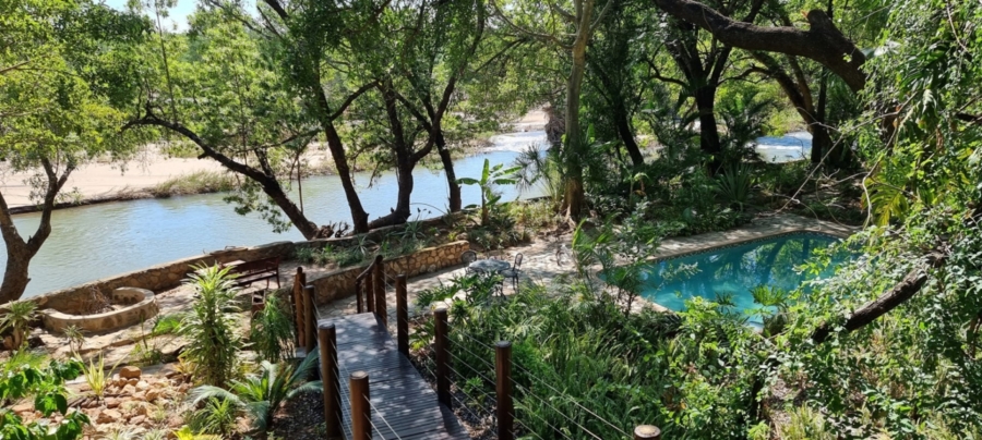 Commercial Property for Sale in Ndlovumzi Limpopo