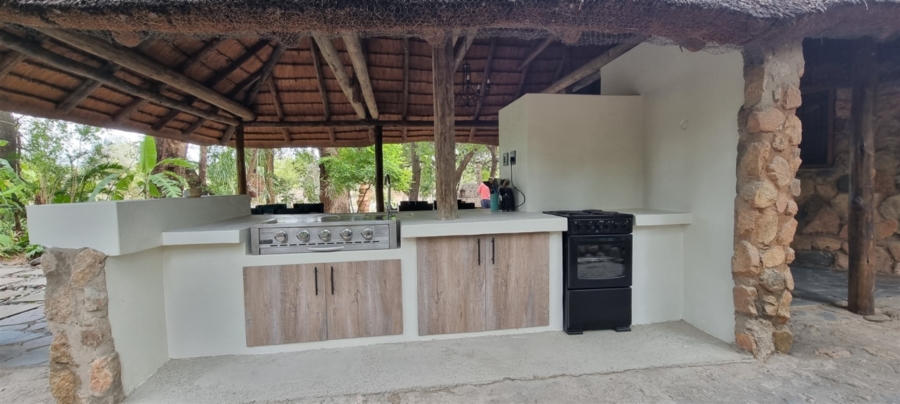 Commercial Property for Sale in Ndlovumzi Limpopo