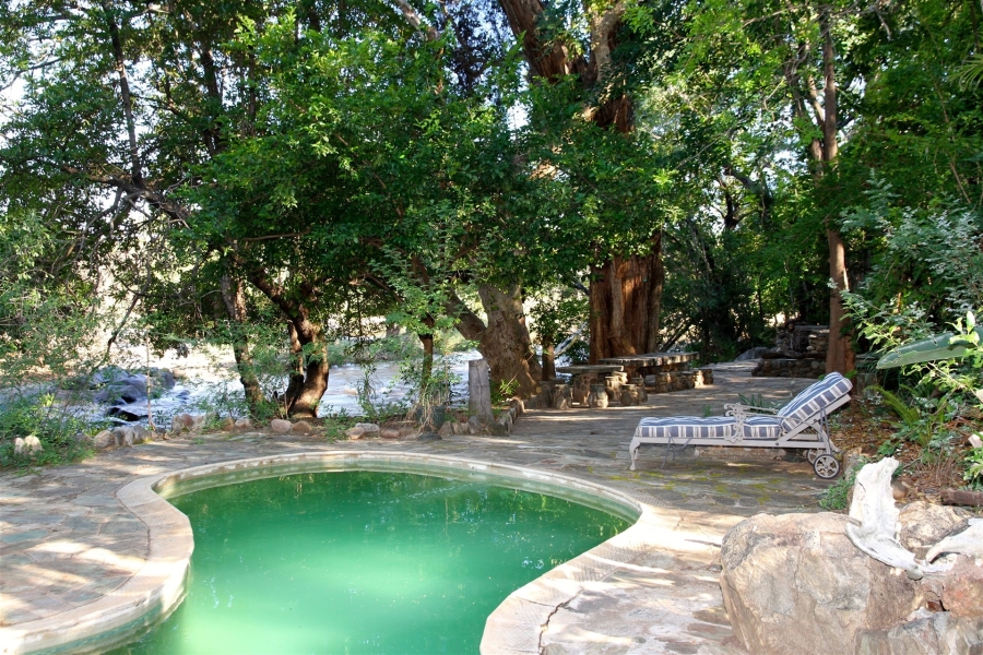 Commercial Property for Sale in Ndlovumzi Limpopo