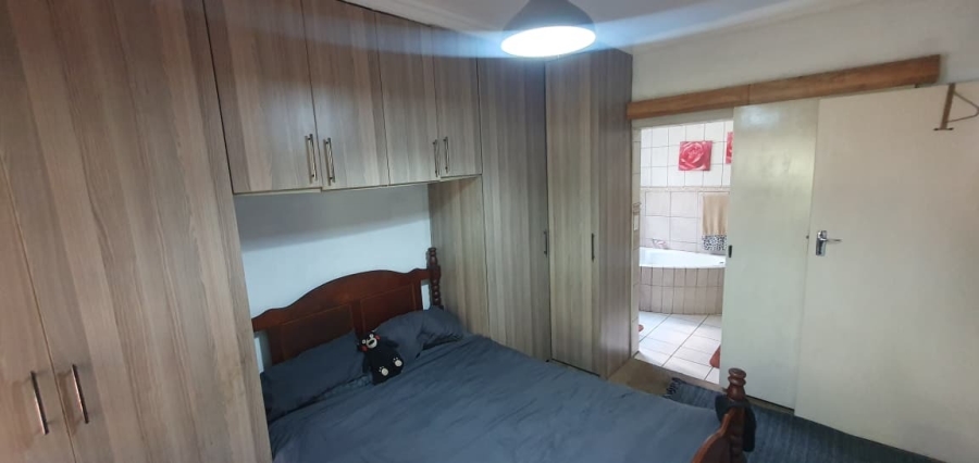 1 Bedroom Property for Sale in Hospitaalpark Limpopo