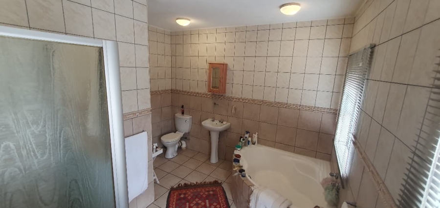 1 Bedroom Property for Sale in Hospitaalpark Limpopo