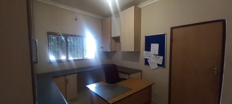 5 Bedroom Property for Sale in Flora Park Limpopo