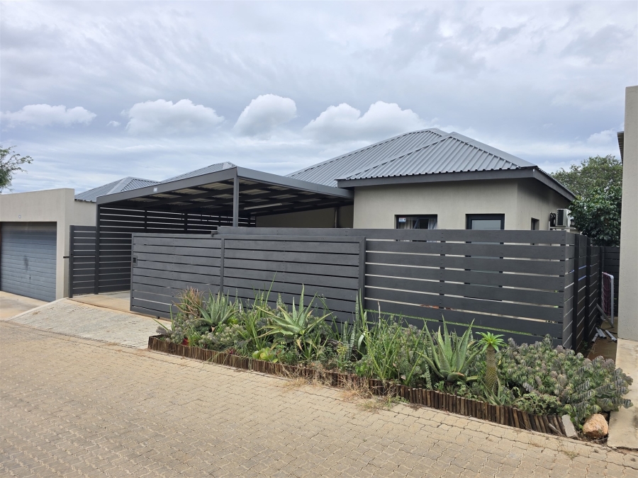 2 Bedroom Property for Sale in Hoedspruit Limpopo