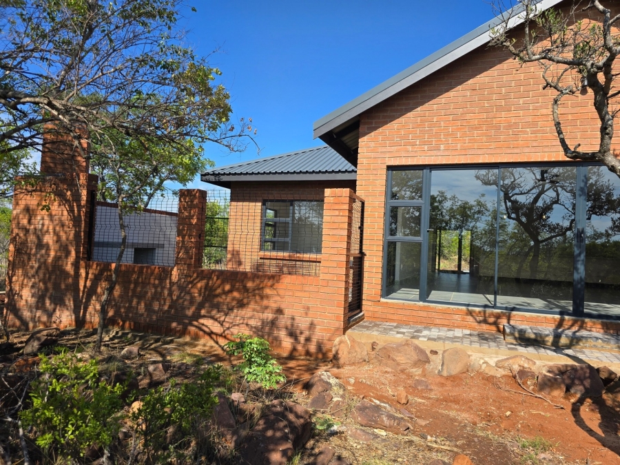 To Let 3 Bedroom Property for Rent in Verloren Estate Limpopo